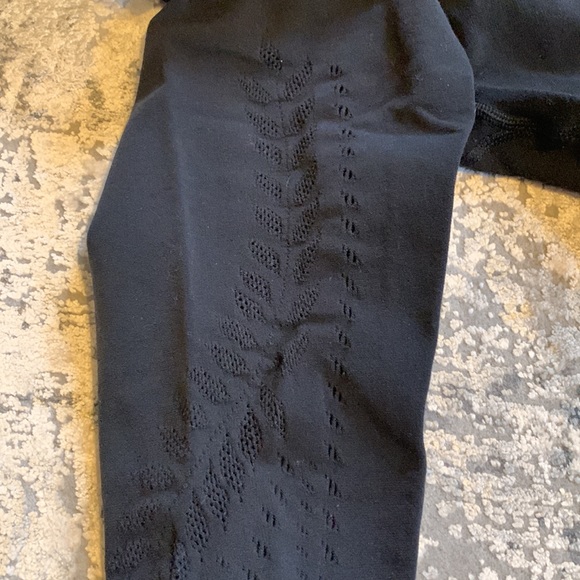 Athleta Warp 7/8 tight s/m Black - Picture 3 of 3